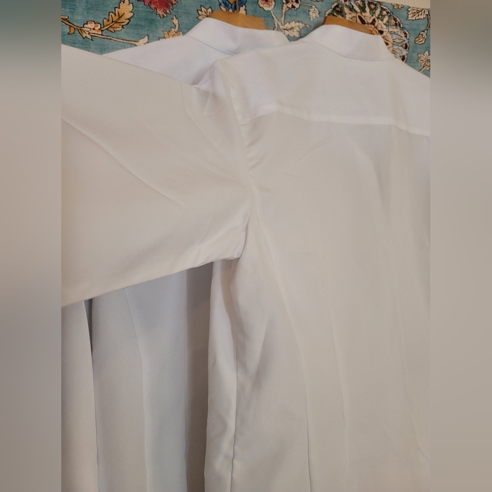 2 Ladies Edwards white work shirts with banded collar both size Medium - Picture 7 of 8